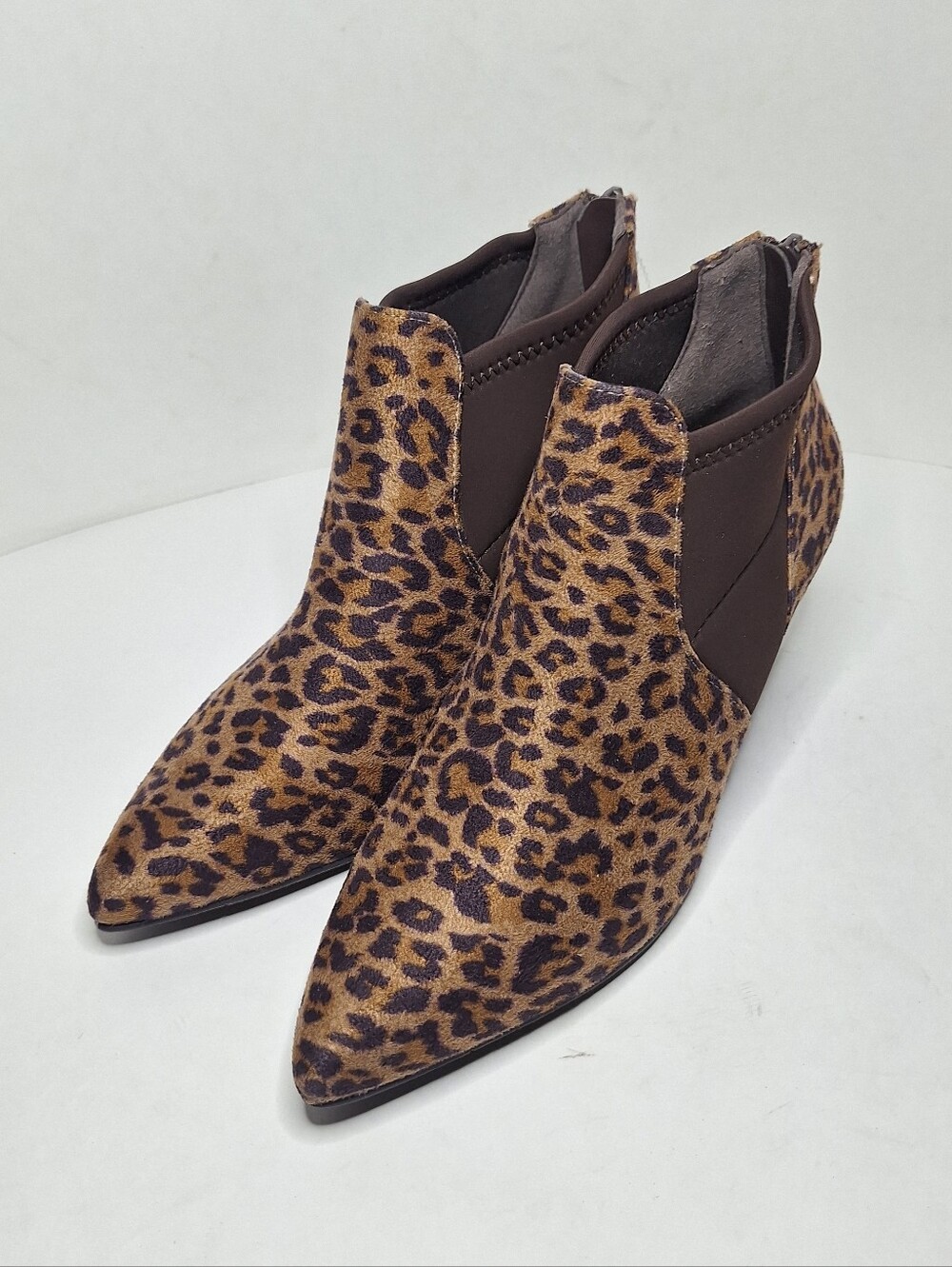 Easy Street Saint Leopard Print Pointed Stiletto Kitten Heel Pumps new Sz 7.5 M